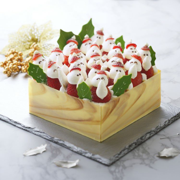 苺のサンタパレード　クリスマスケーキ